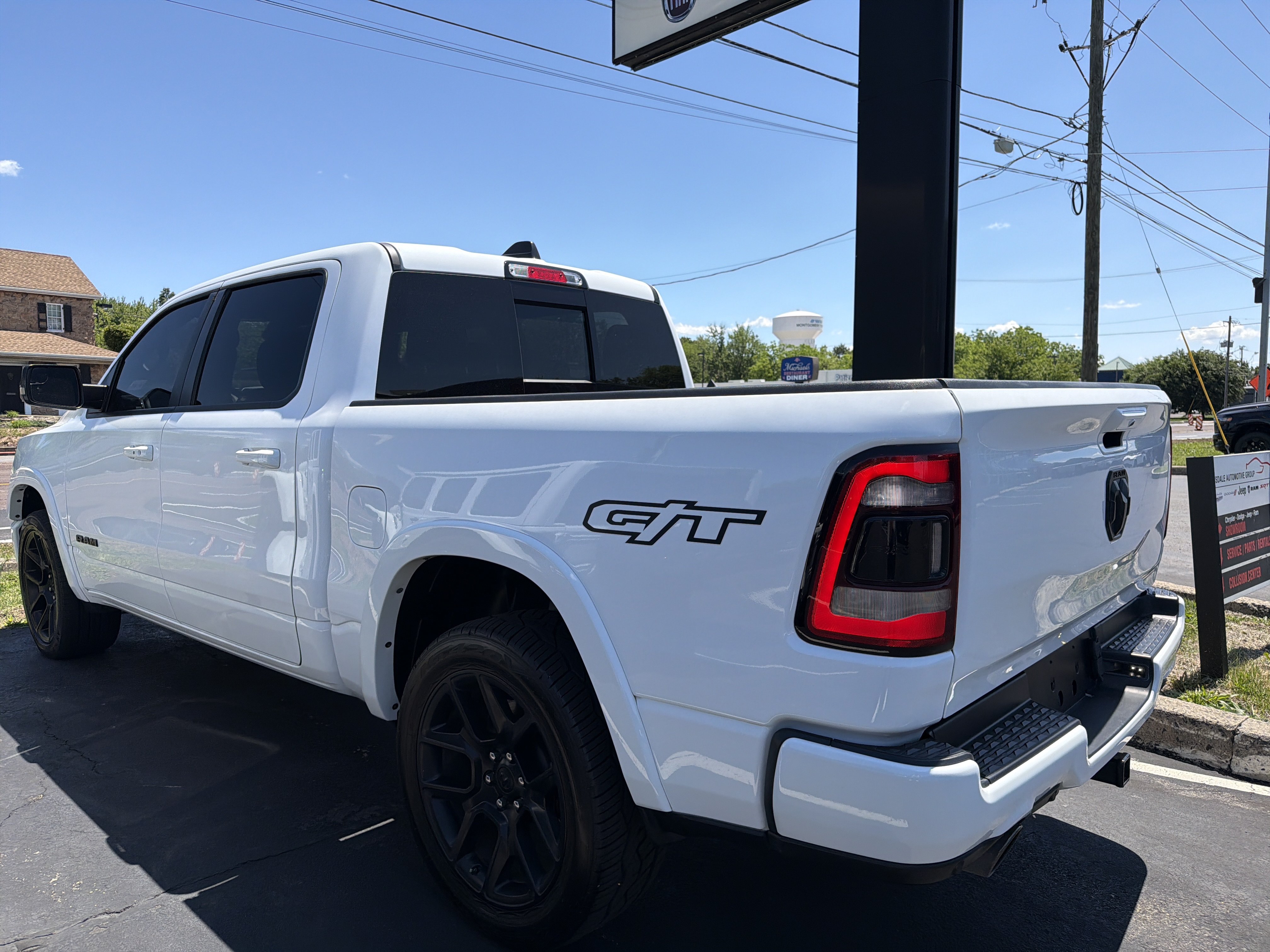 Certified 2022 RAM 1500 Laramie AWD/4WD image 5