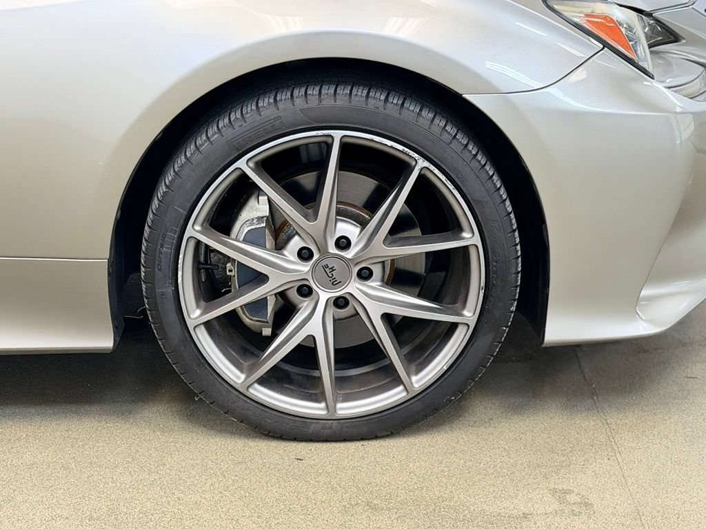 Used 2016 Lexus RC 200t w/ Accessory Package 2 RWD image 4