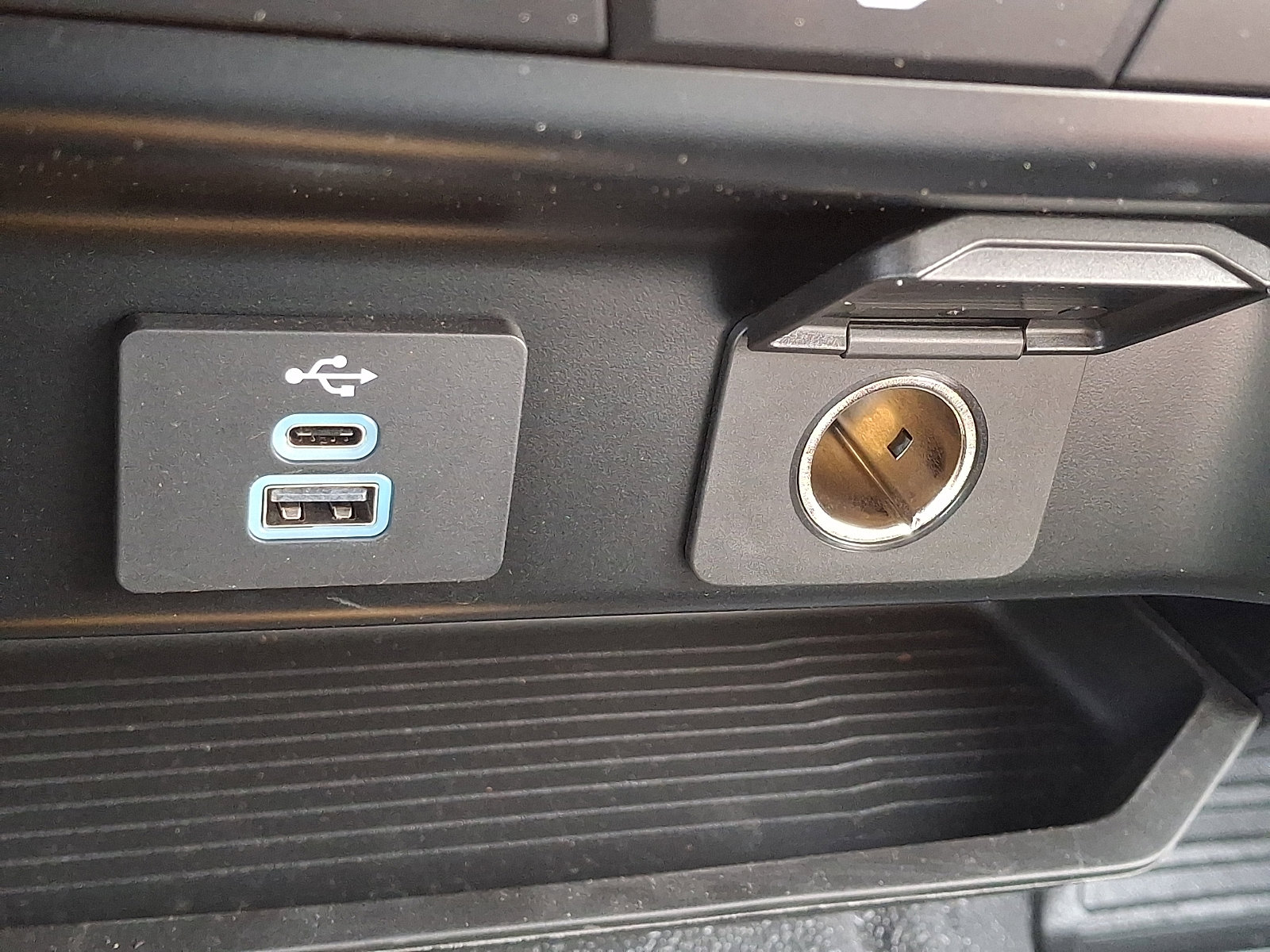 Used 2024 Ford F550 4x4 Crew Cab Super Duty image 22