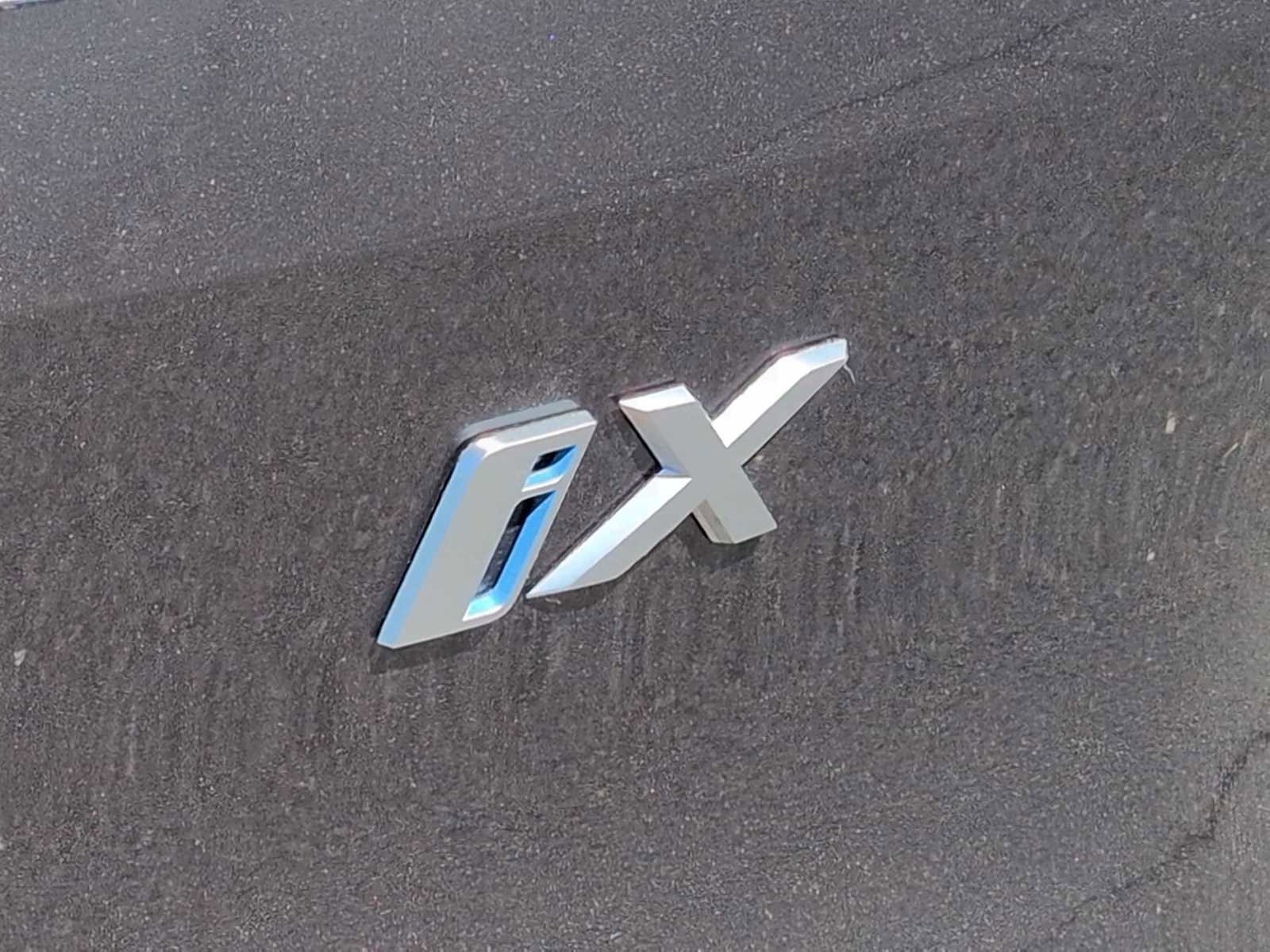 Certified 2022 BMW iX xDrive50 w/ Premium Package AWD/4WD image 13