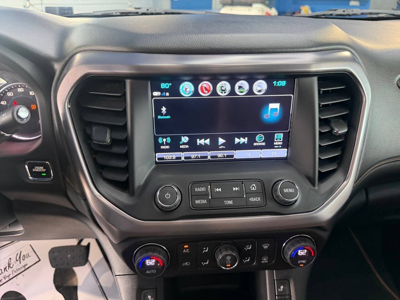 Used 2017 GMC Acadia SLT AWD/4WD image 26