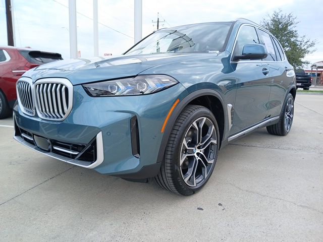 New 2026 BMW X5 sDrive40i image 3