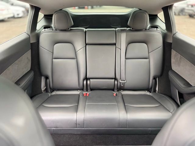 Used 2023 Tesla Model Y Long Range image 20