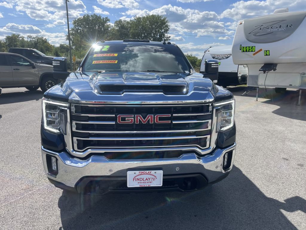 Used 2022 GMC Sierra 3500 SLT w/ SLT Premium Package image 4