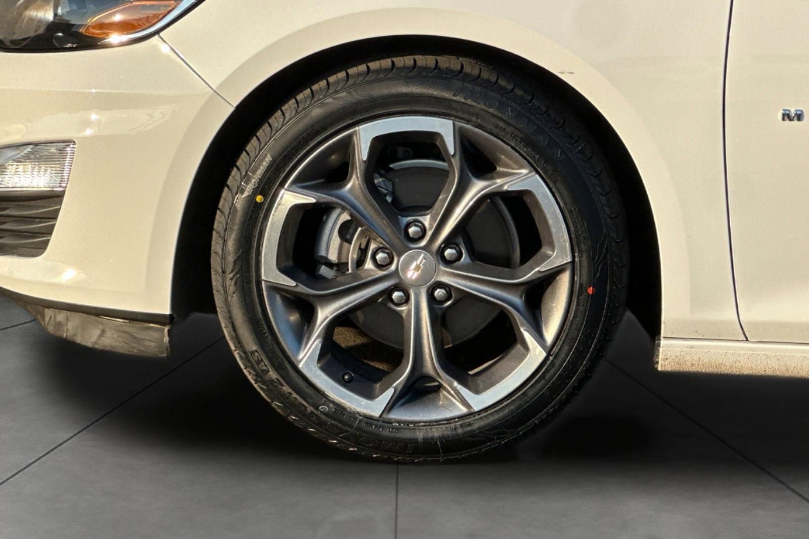 Used 2024 Chevrolet Malibu LT FWD image 31