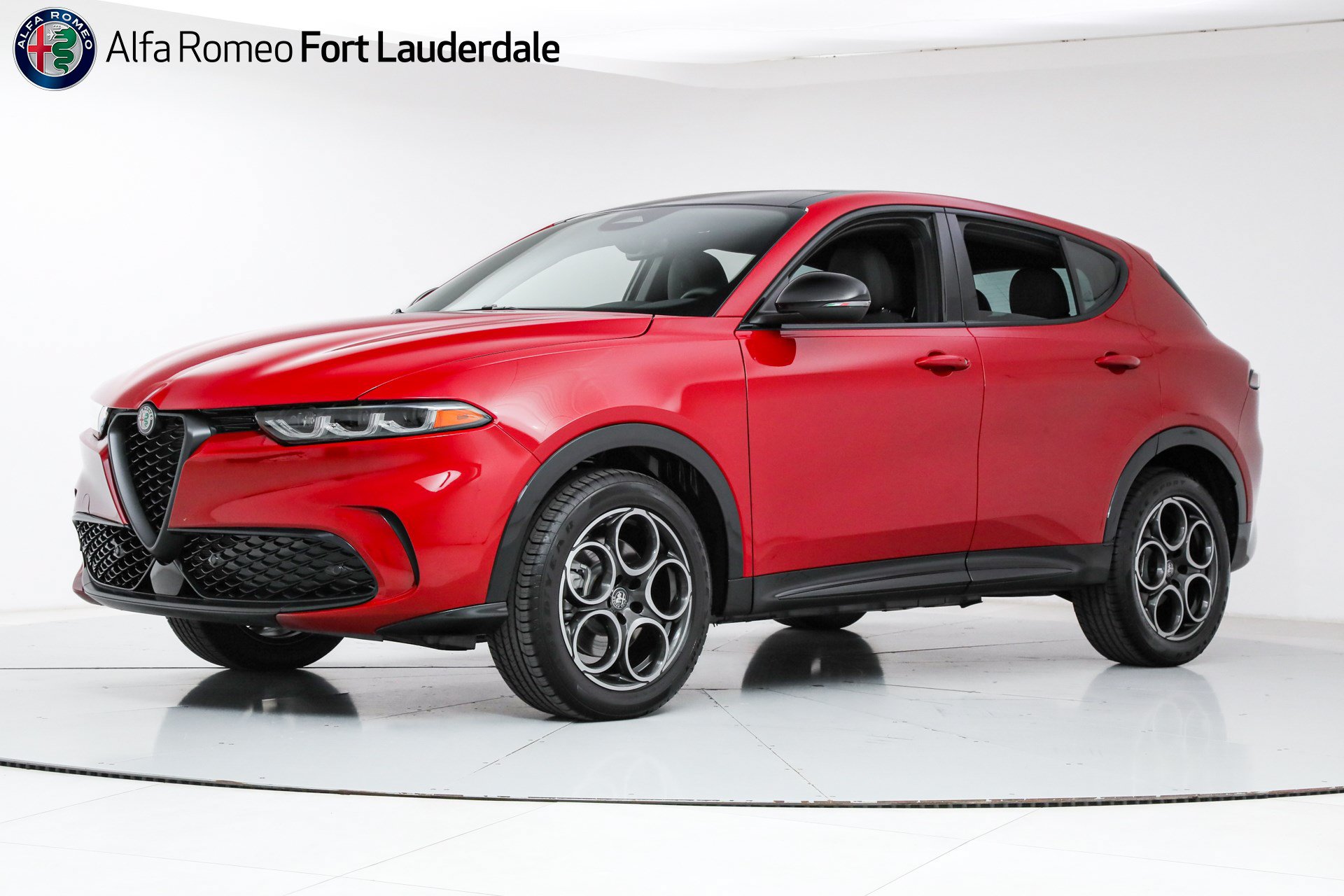 New 2025 Alfa Romeo Tonale w/ Premium Package AWD/4WD image 1