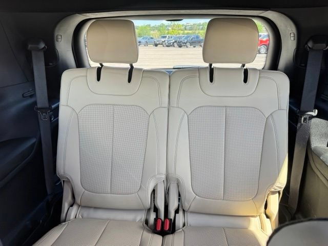 Used 2024 Jeep Grand Cherokee L Limited w/ Luxury Tech Group II AWD/4WD image 22