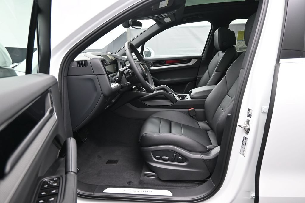 New 2026 Porsche Cayenne E-Hybrid AWD/4WD image 5