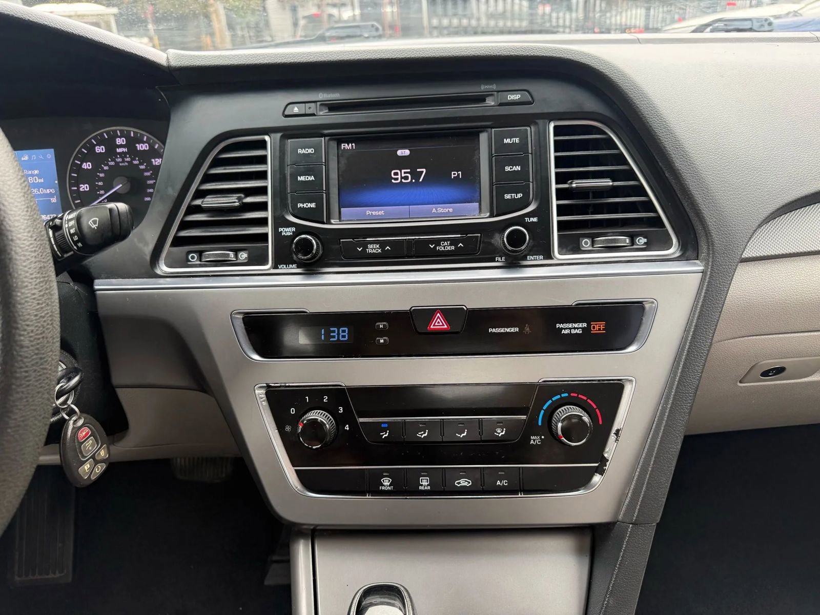 Used 2015 Hyundai Sonata SE w/ Option Group 09 image 16