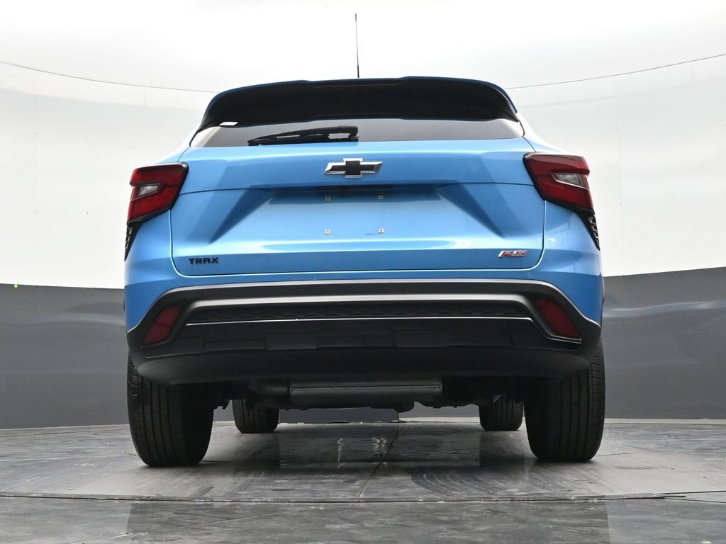 Used 2025 Chevrolet Trax RS FWD image 23