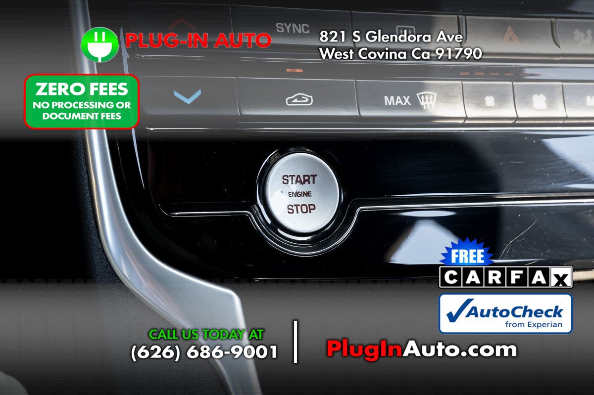 Used 2018 Jaguar XE S RWD image 24