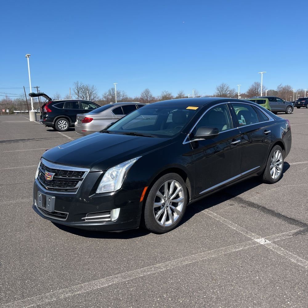 Used 2017 Cadillac XTS Luxury image 2
