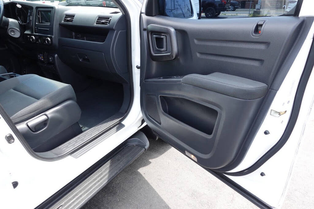 Used 2012 Honda Ridgeline Sport image 32