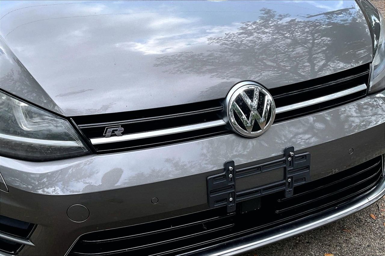 Used 2016 Volkswagen Golf R 4-Door AWD/4WD image 33