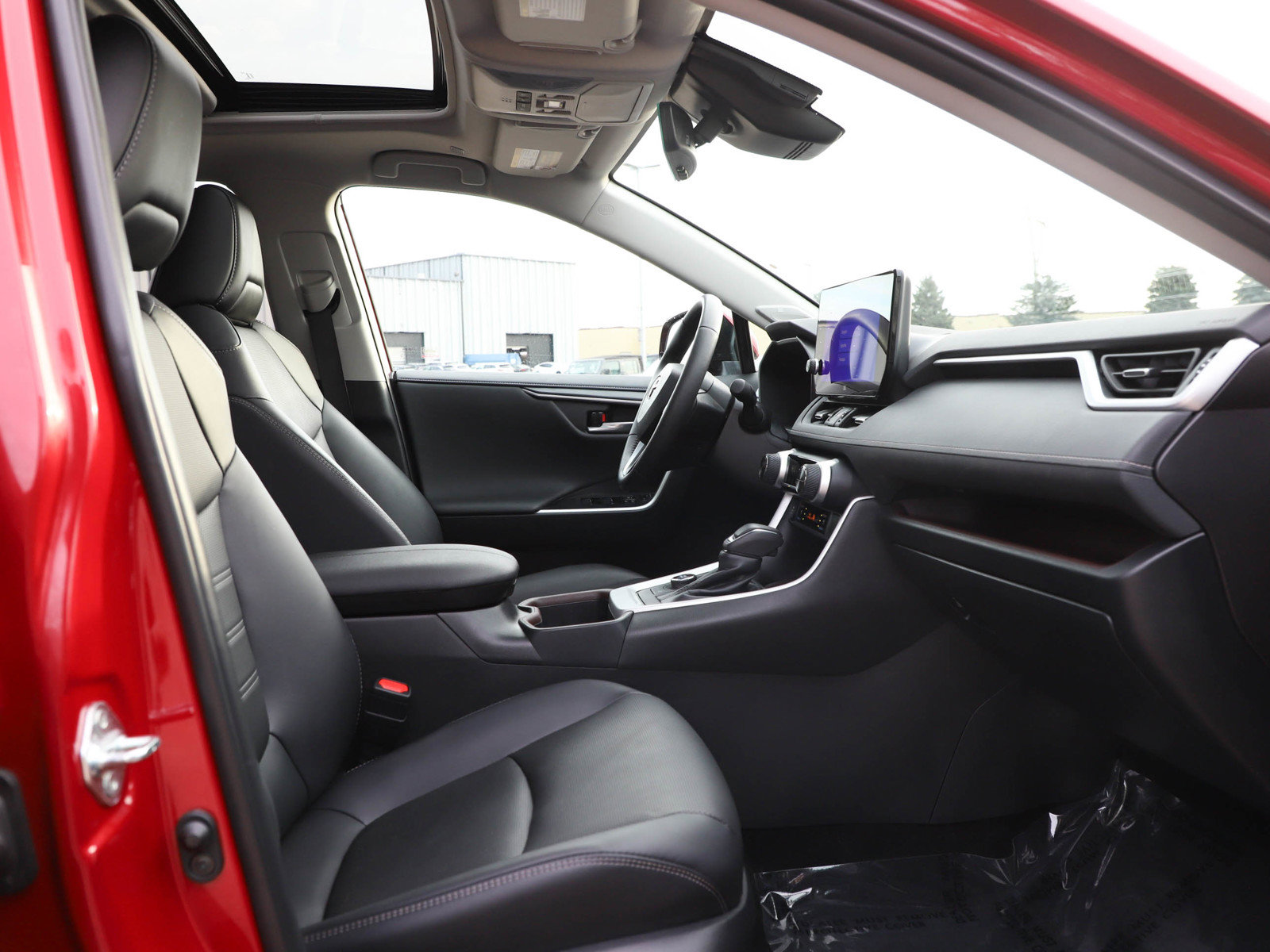 Used 2025 Toyota RAV4 Limited w/ Weather Package AWD/4WD image 11