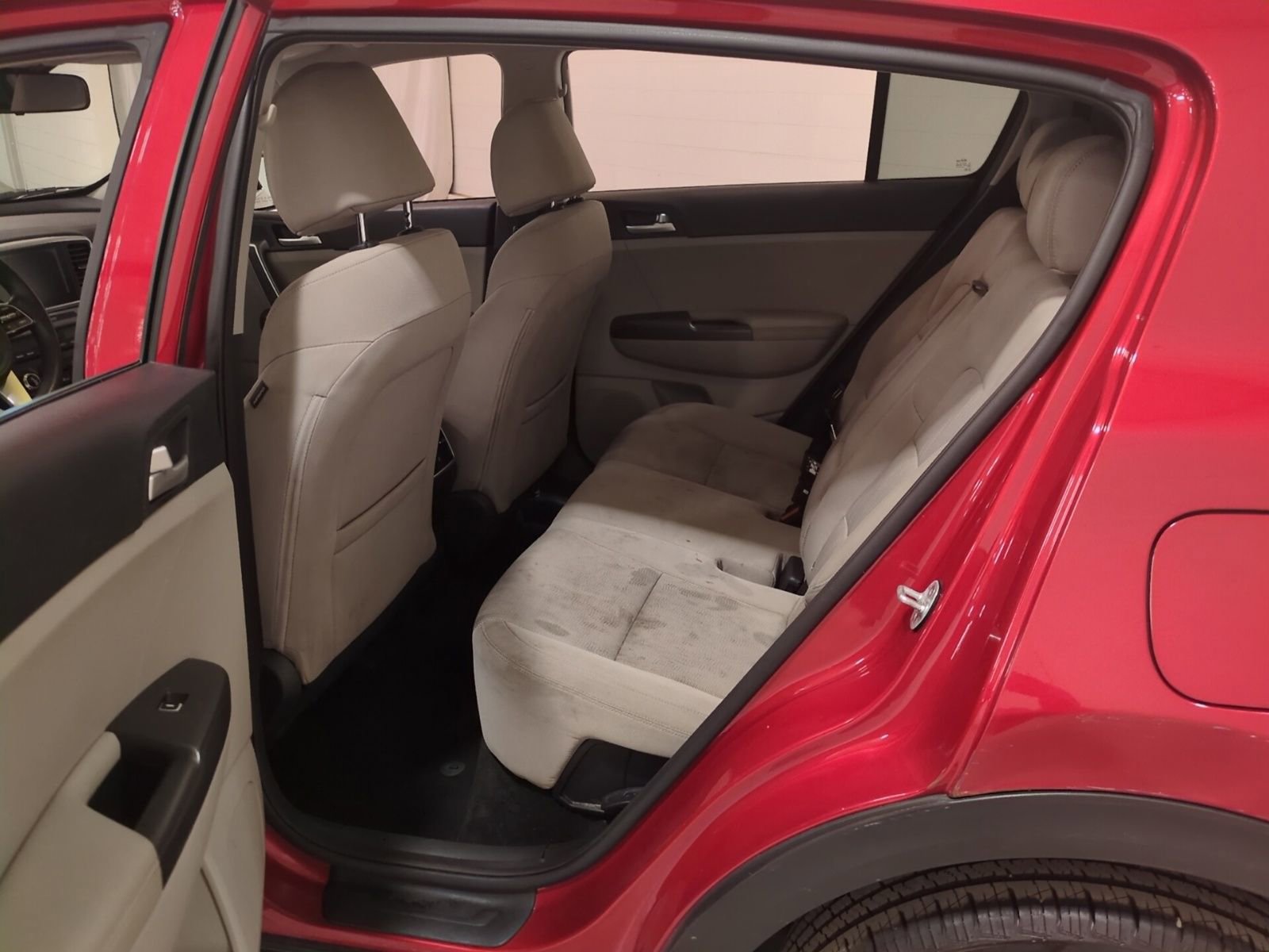Used 2020 Kia Sportage LX image 13