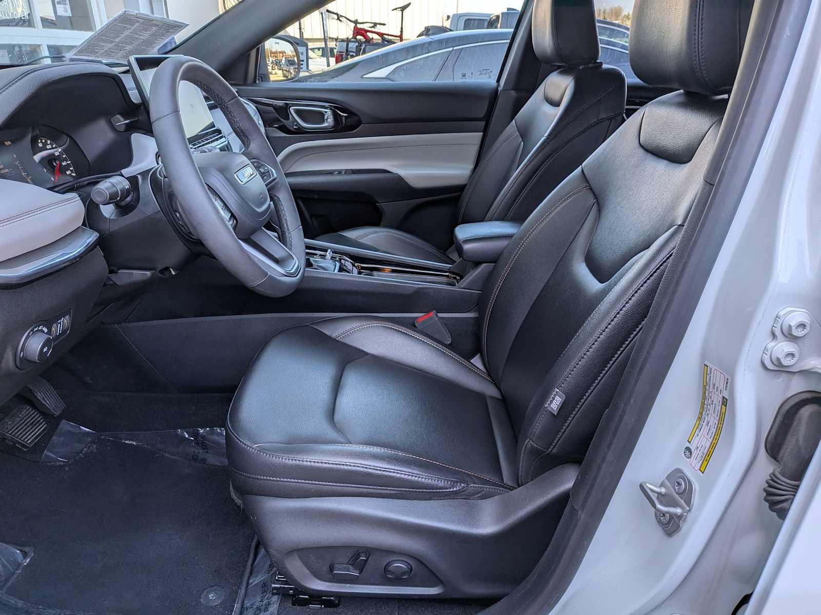 Used 2024 Jeep Compass Limited AWD/4WD image 22
