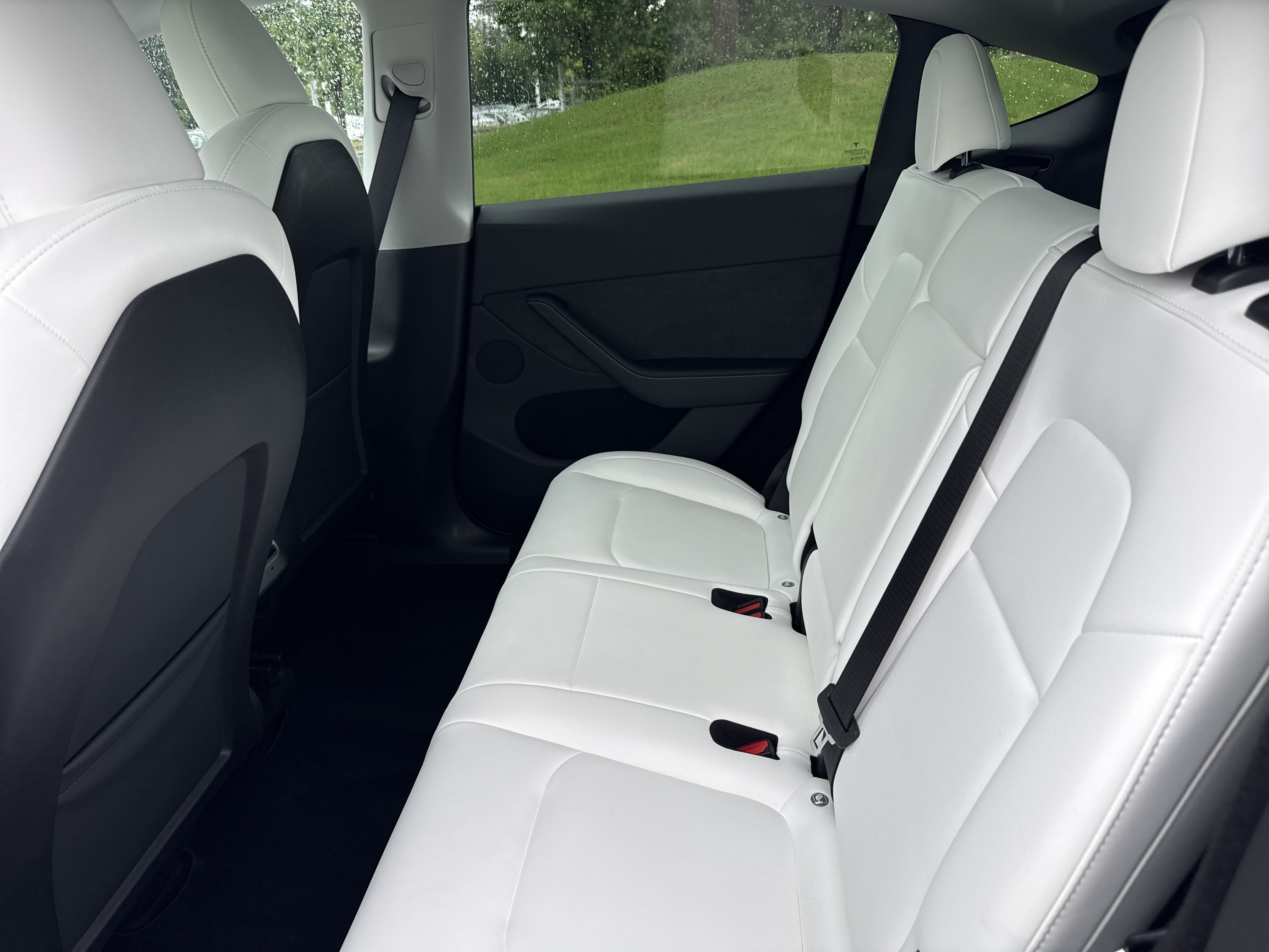 Used 2023 Tesla Model Y Long Range AWD/4WD image 31