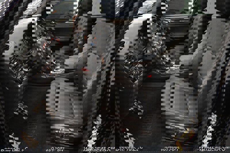 Used 2017 BMW X3 xDrive28i w/ Premium Package image 11