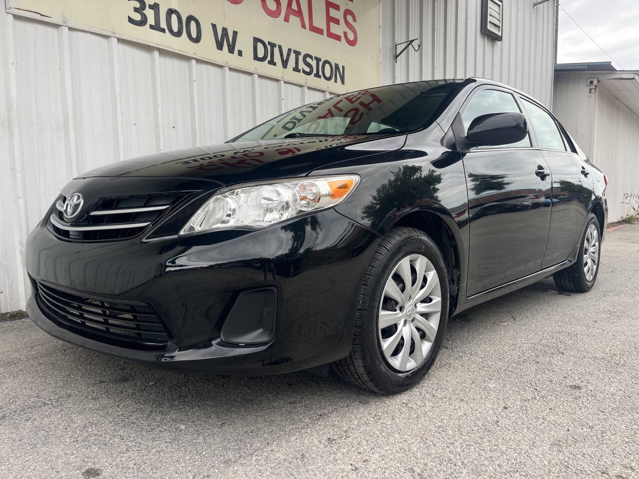 Used 2013 Toyota Corolla LE FWD image 8