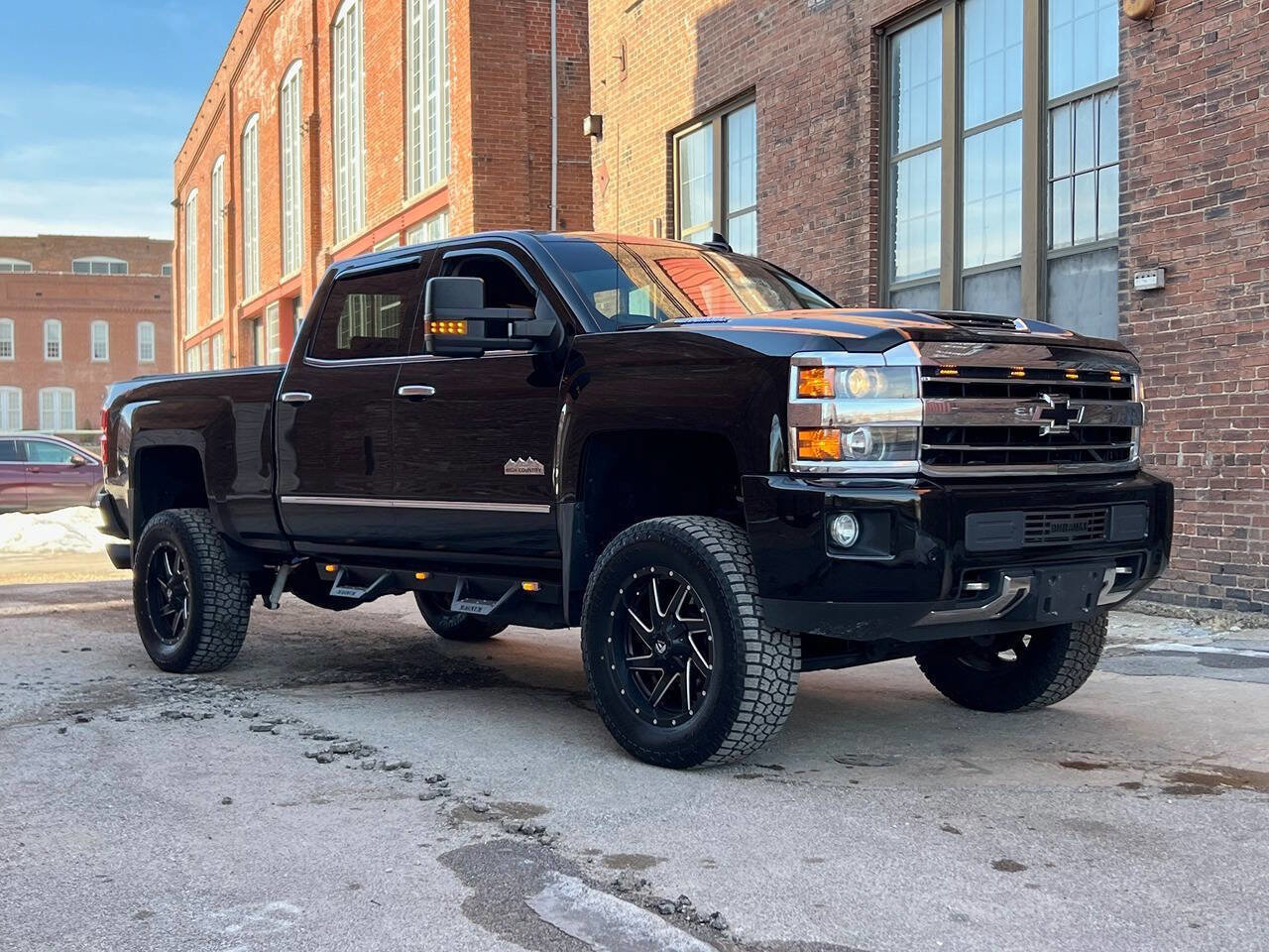 Used 2018 Chevrolet Silverado 2500 High Country w/ Duramax Plus Package image 46