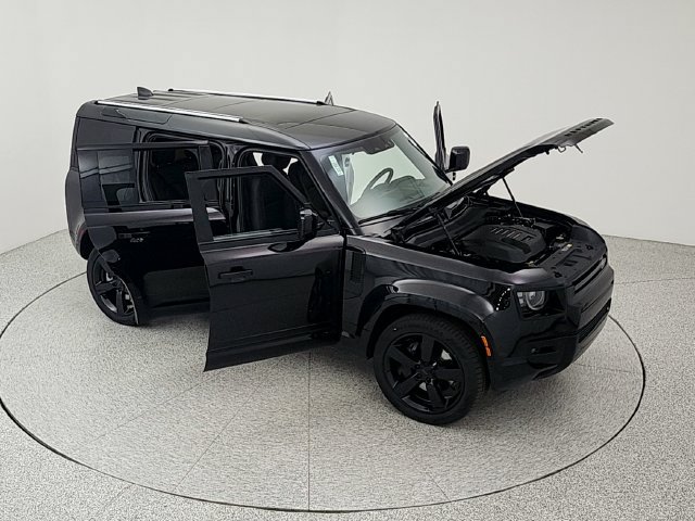 New 2026 Land Rover Defender 110 X-Dynamic SE AWD/4WD image 38