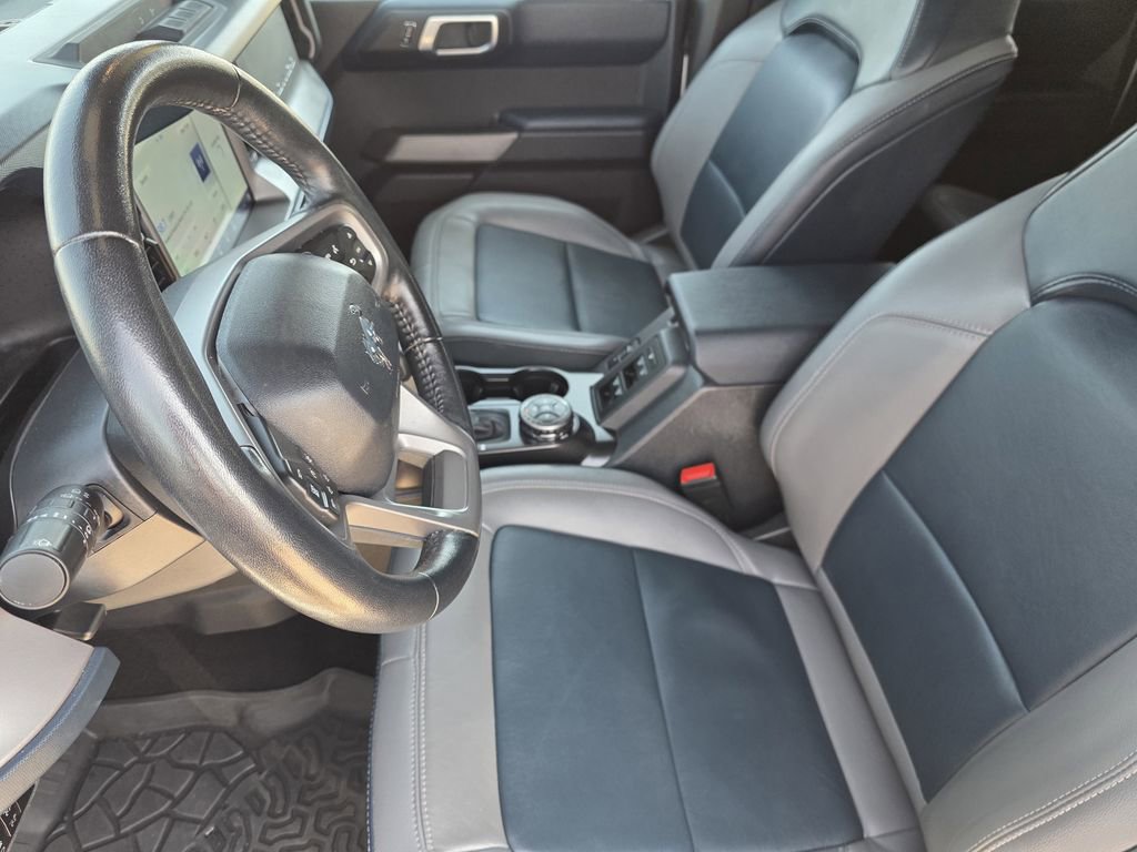Used 2023 Ford Bronco Outer Banks image 9