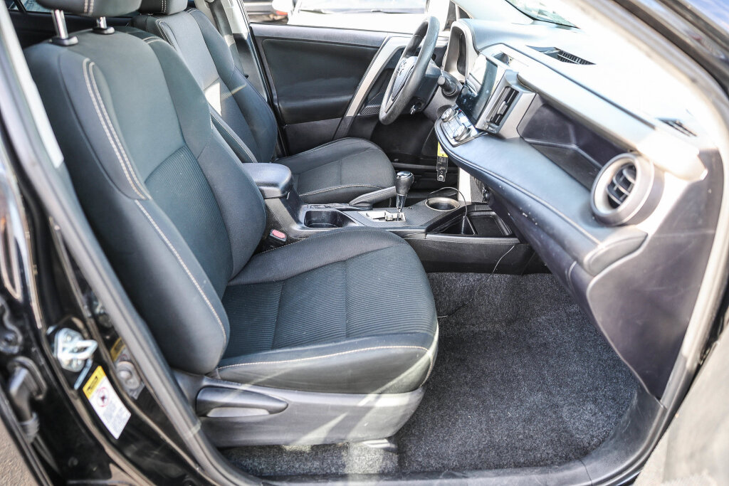 Used 2014 Toyota RAV4 XLE FWD image 8