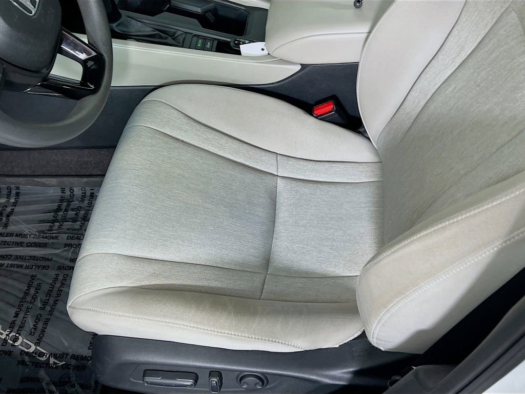 Used 2023 Honda Accord EX image 16