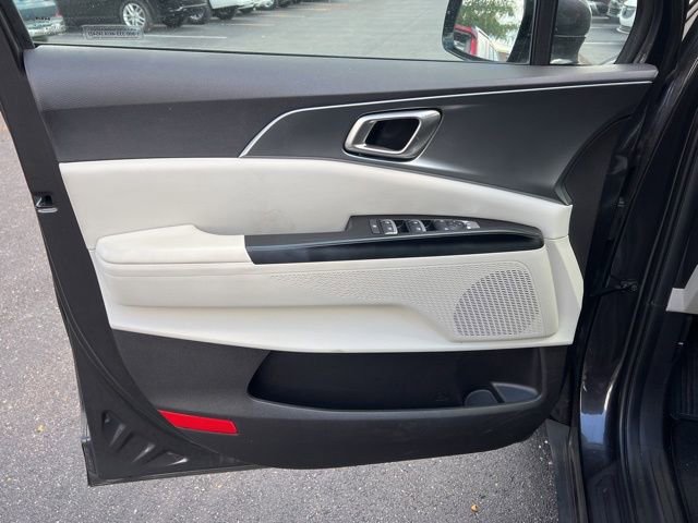 Certified 2024 Kia Carnival LX image 26