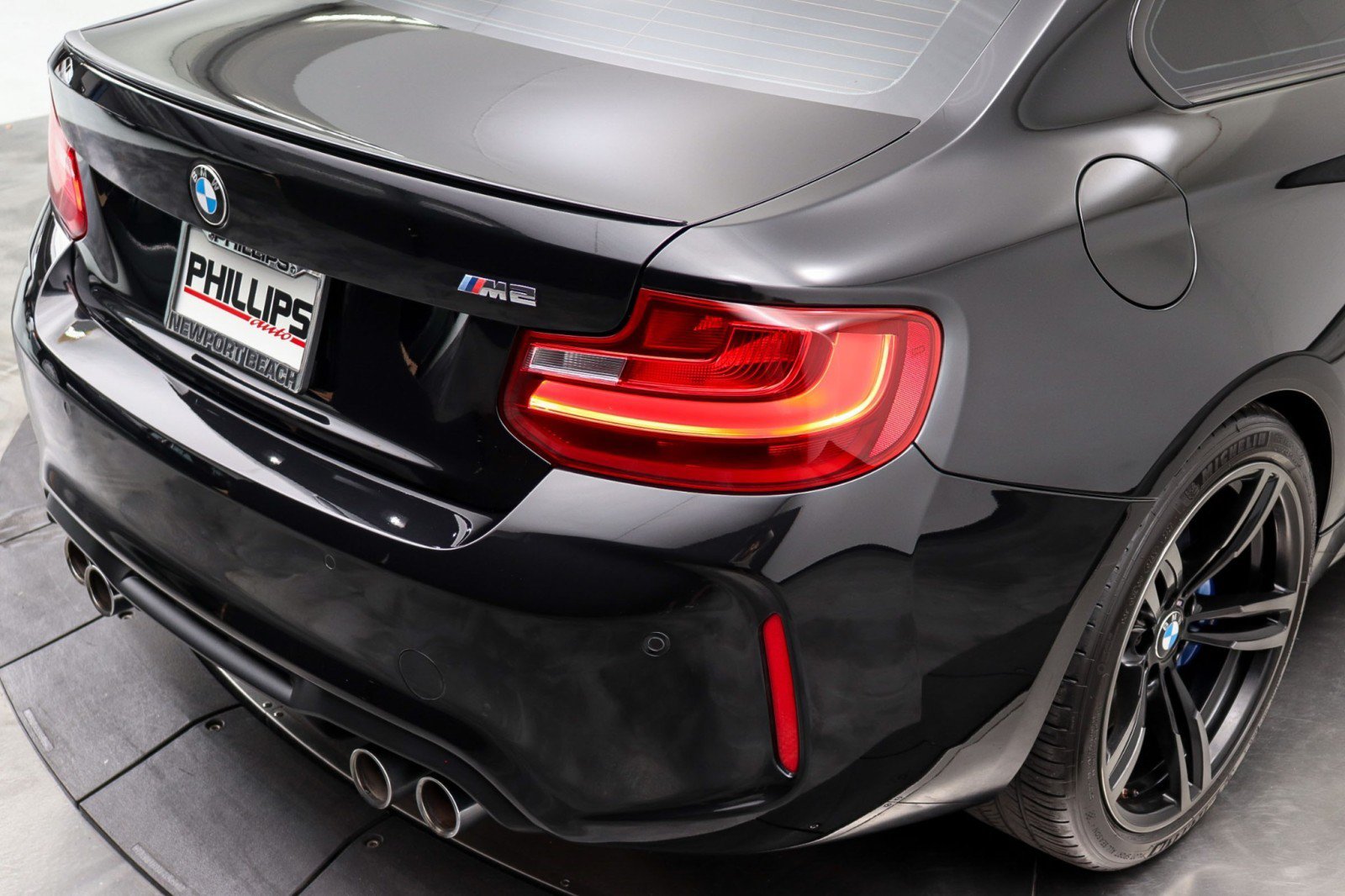 Used 2017 BMW M2 RWD image 13