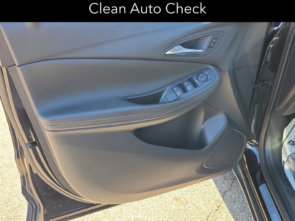 Used 2023 Buick Encore GX Preferred w/ Cold Weather Comfort Package AWD/4WD image 6