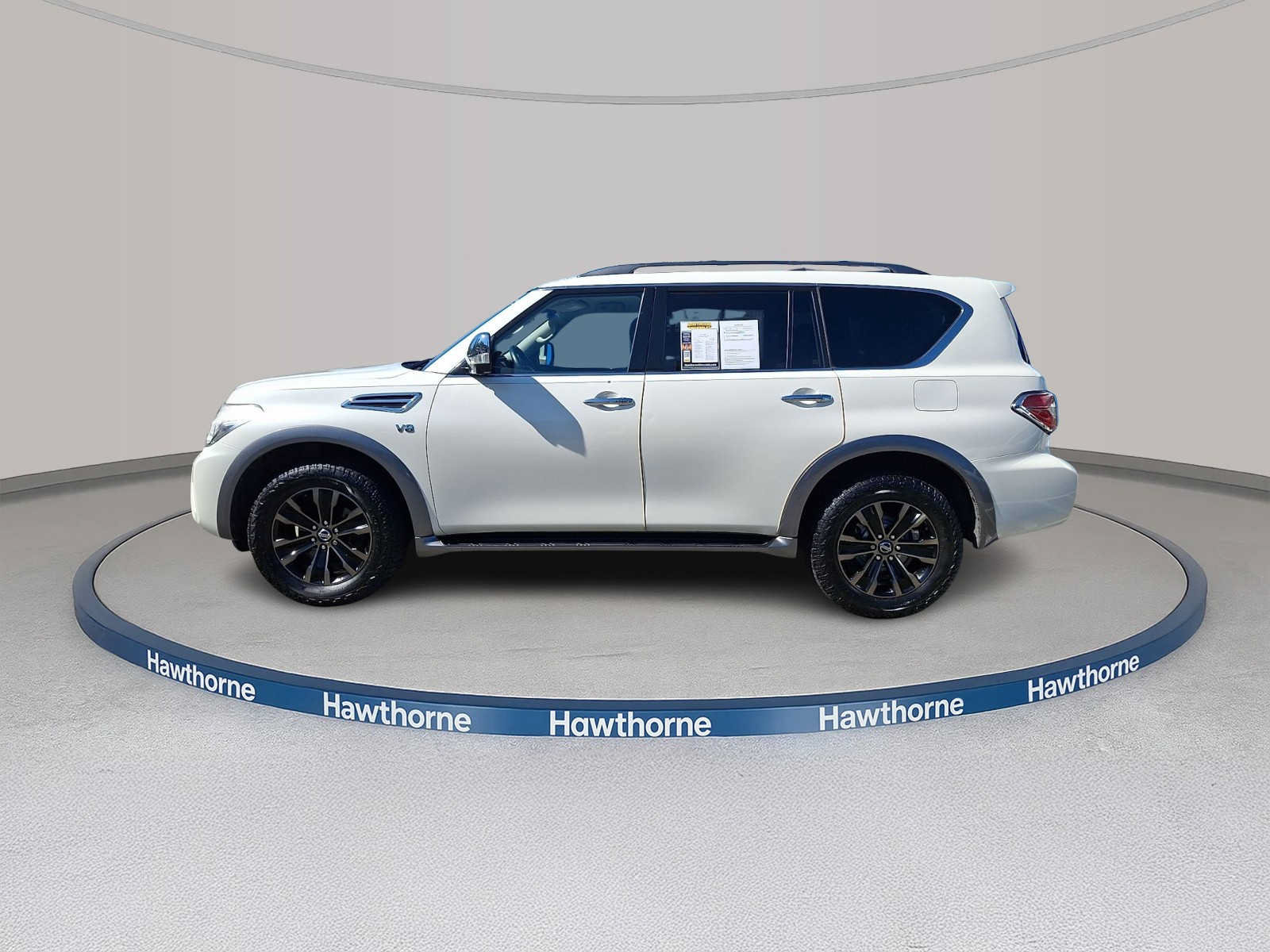 Used 2017 Nissan Armada Platinum w/ Interior Lighting Package AWD/4WD image 6
