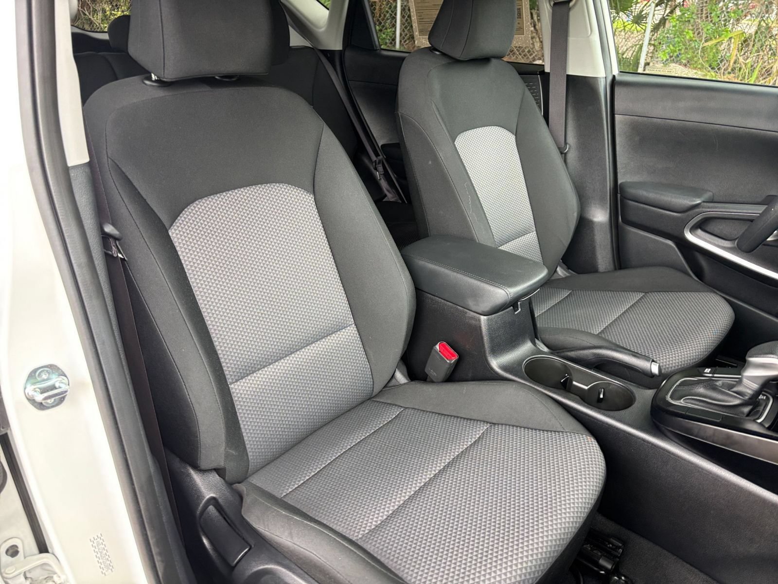 Used 2025 Kia Soul LX w/ LX Technology Package FWD image 35