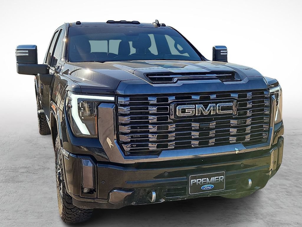 Used 2024 GMC Sierra 2500 Denali Ultimate AWD/4WD image 2