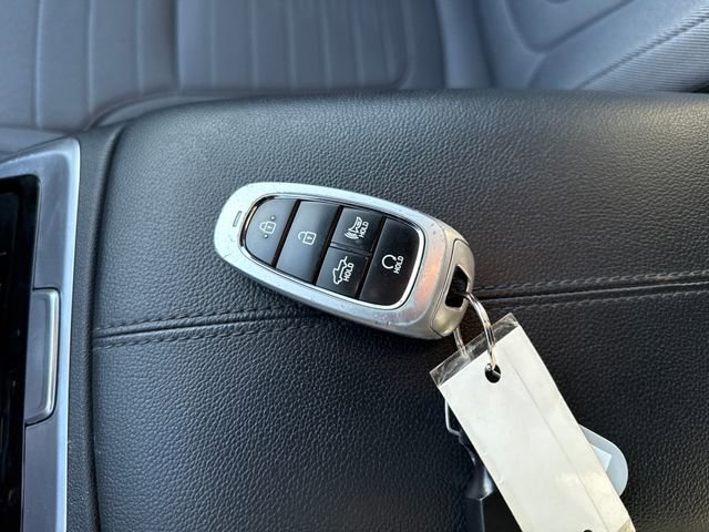 Used 2022 Hyundai Santa Cruz SEL Premium image 13