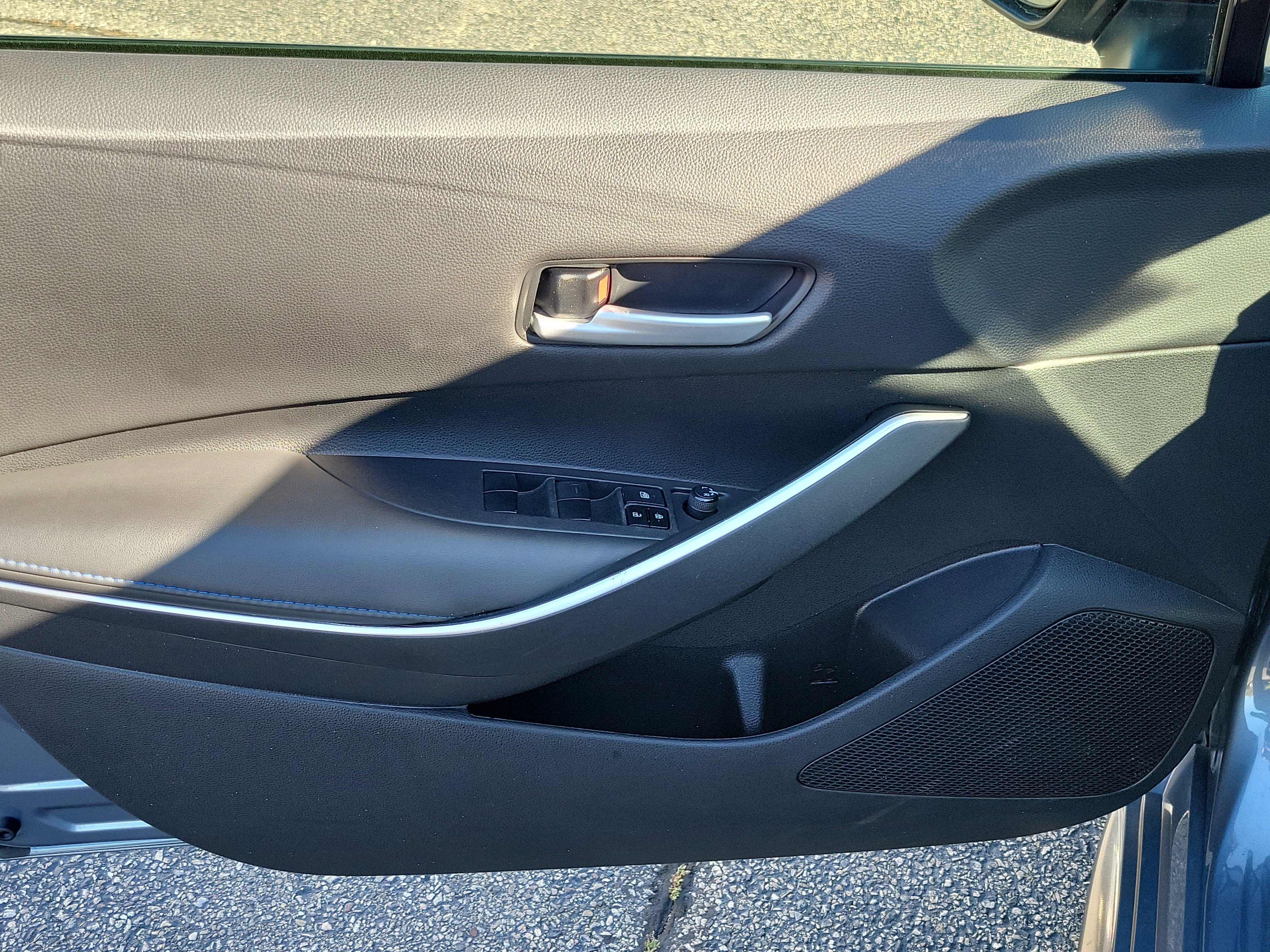 Used 2022 Toyota Corolla SE image 19