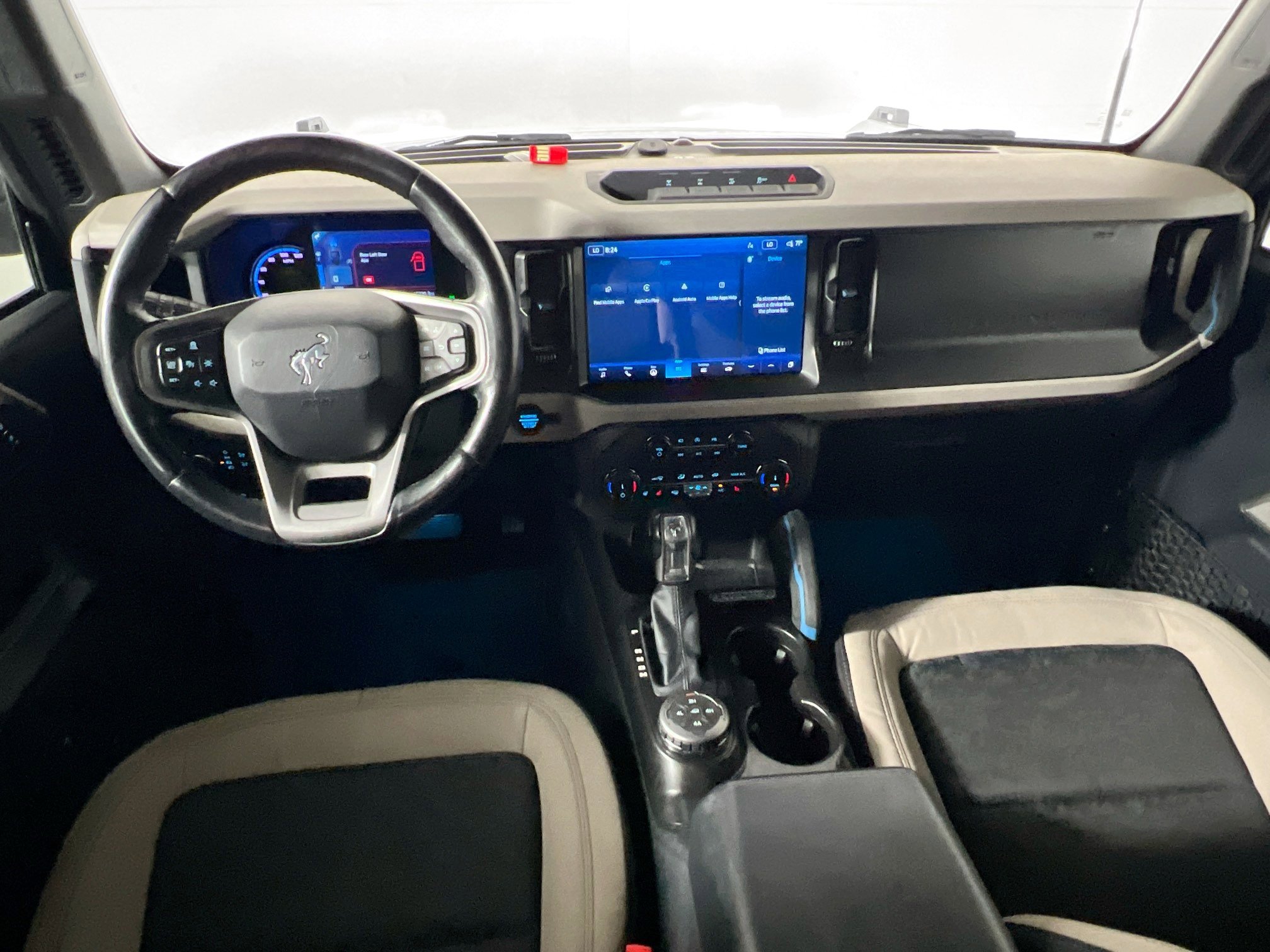 Used 2022 Ford Bronco Wildtrak image 30