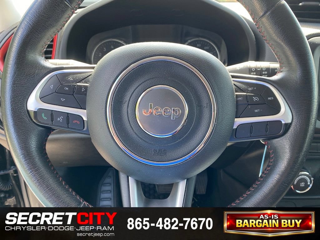 Used 2015 Jeep Renegade Trailhawk AWD/4WD image 18