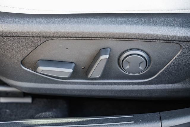 New 2026 Hyundai Elantra Limited FWD image 26
