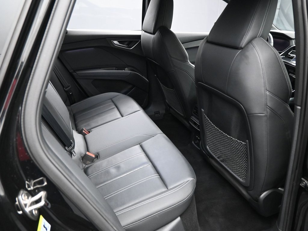 Used 2024 Audi Q4 e-tron Premium Plus w/ Premium Plus image 28