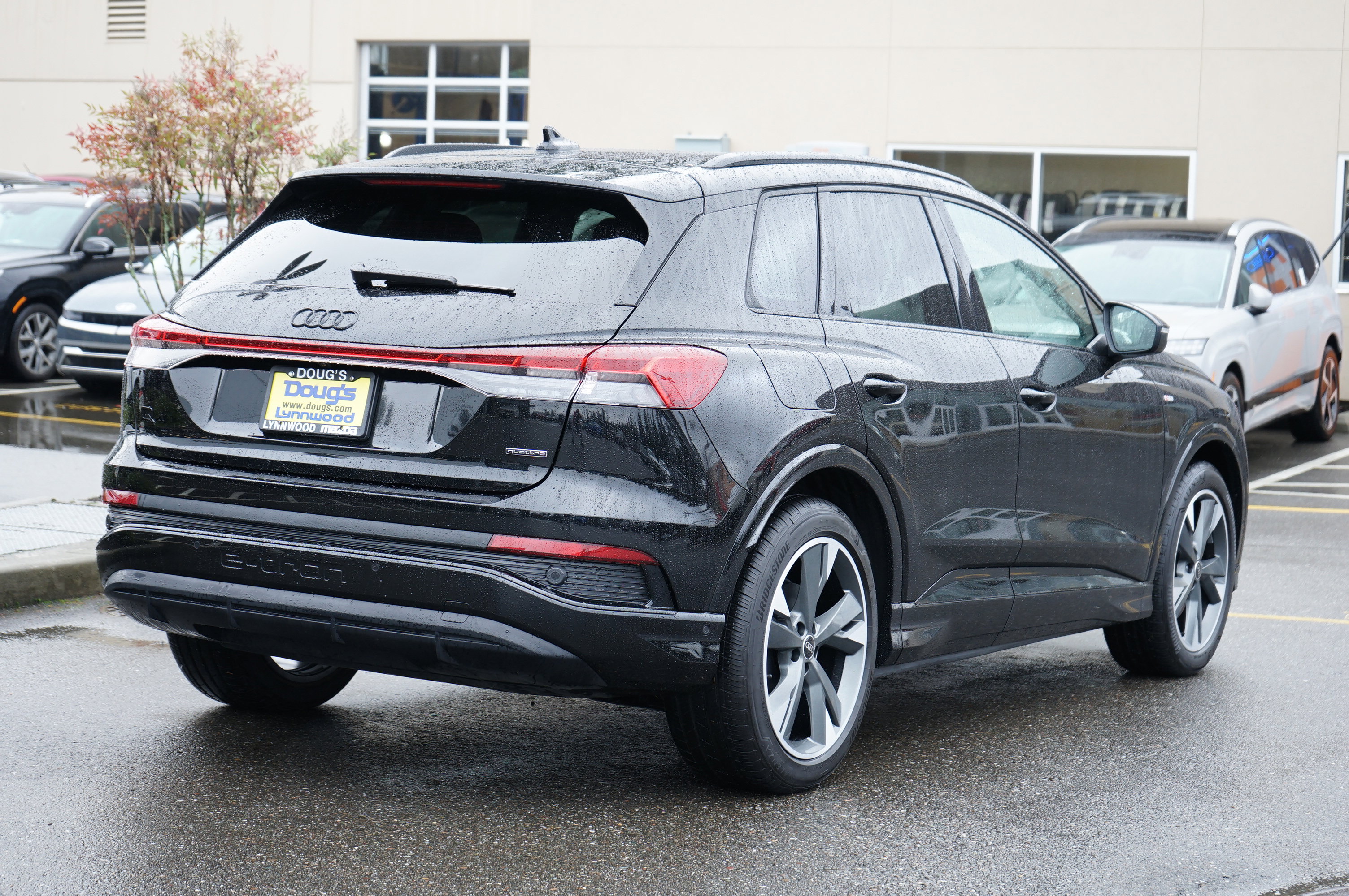 Used 2024 Audi Q4 e-tron Premium Plus w/ Premium Plus AWD/4WD image 4