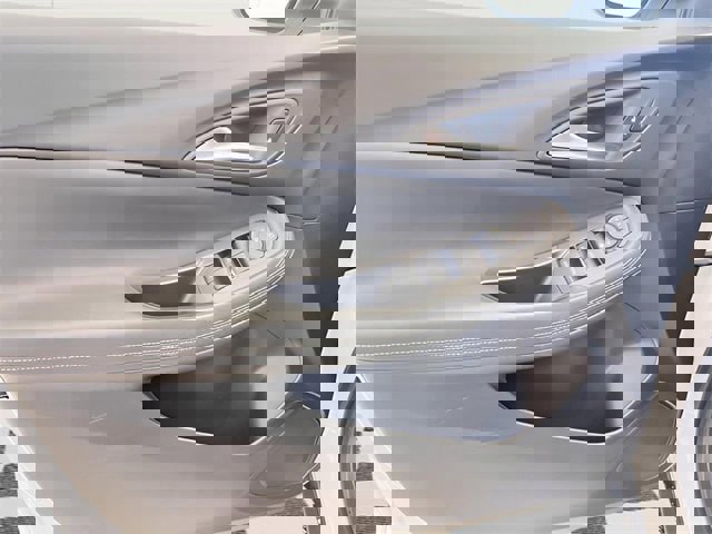 Certified 2025 Buick Encore GX Preferred image 11