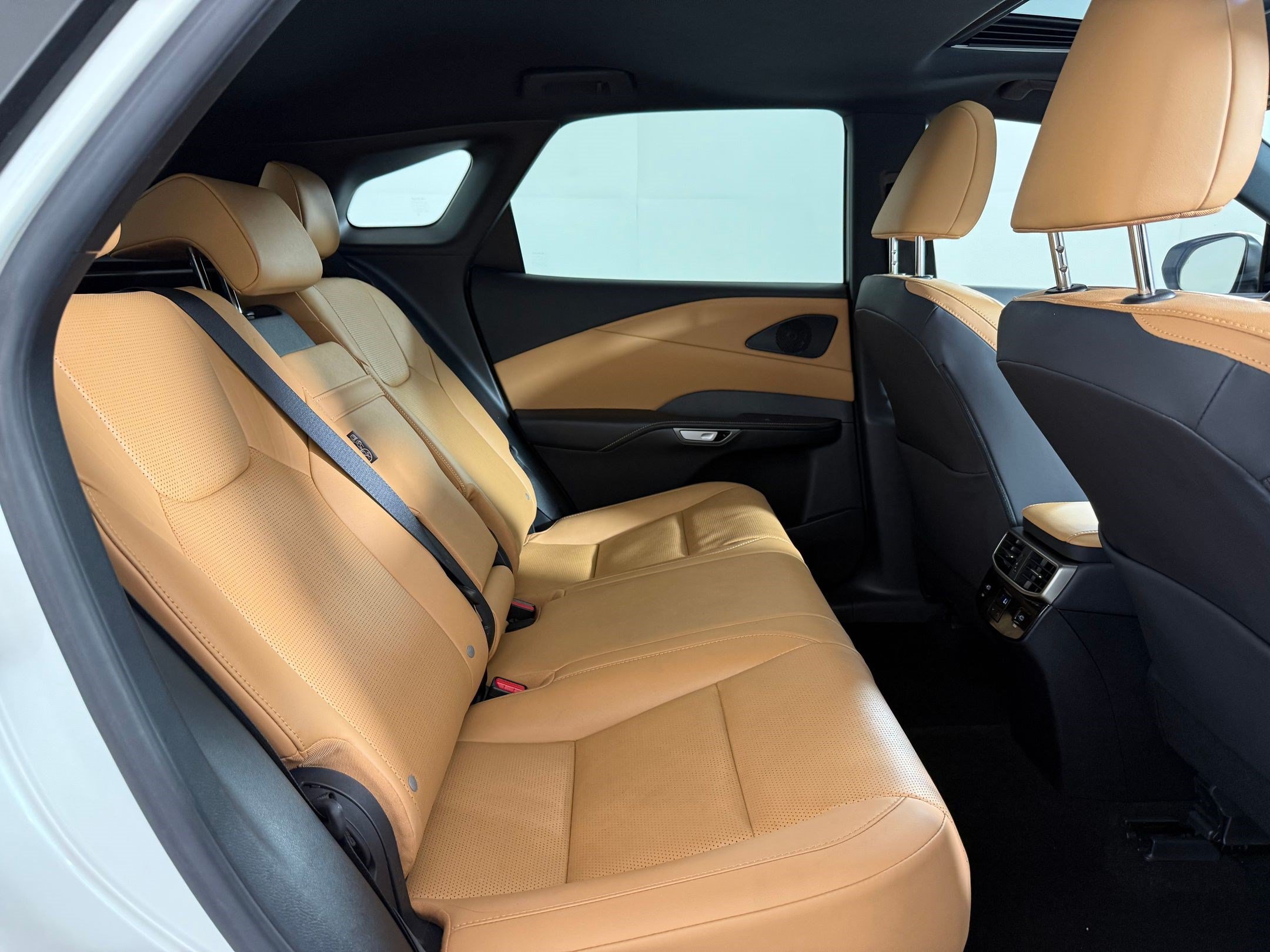 Used 2023 Lexus RX 350 Premium Plus w/ Accessory Package (Z1) FWD image 28