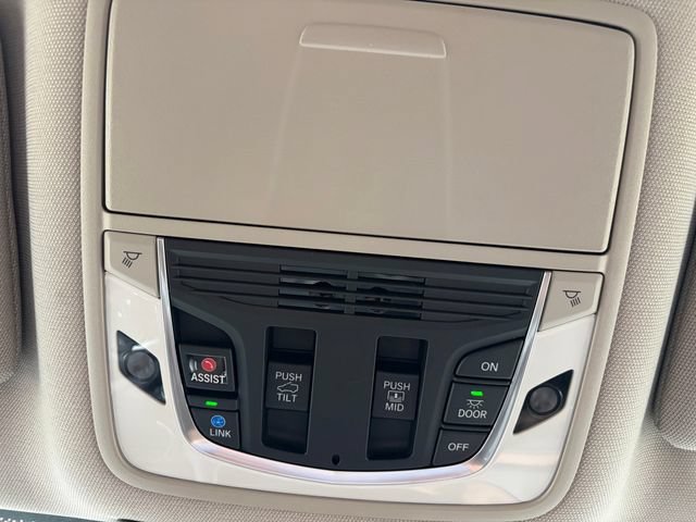 Used 2023 Acura MDX SH-AWD w/ Technology Package image 22