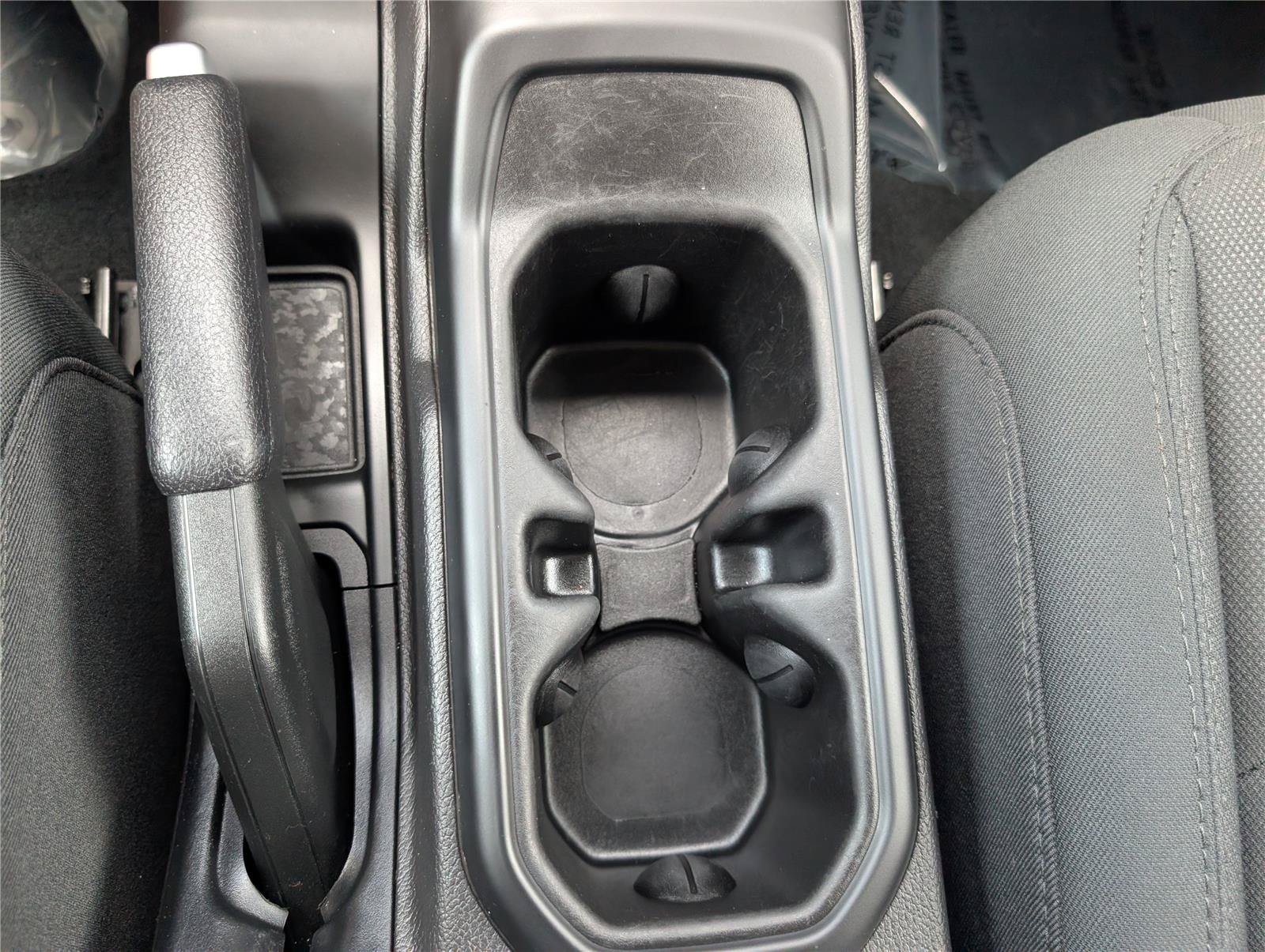 Used 2022 Jeep Wrangler Sport AWD/4WD image 18