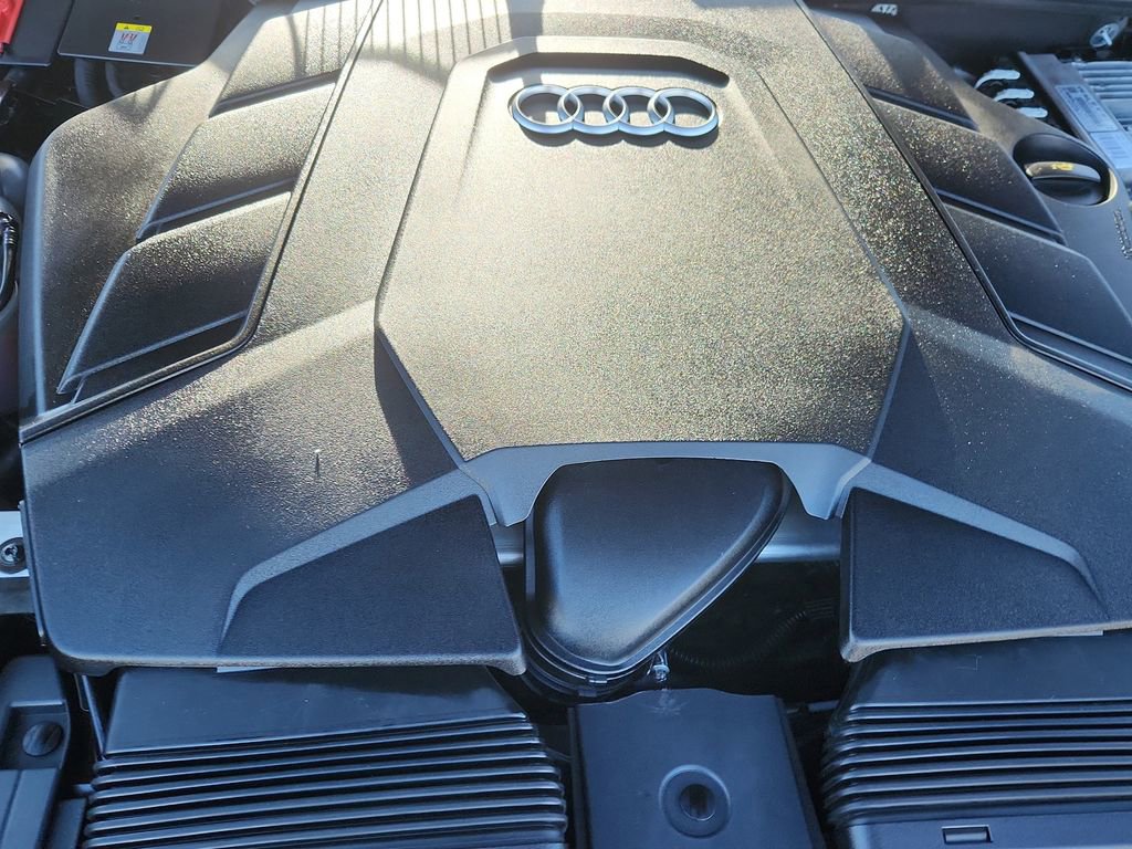 Used 2021 Audi Q8 Prestige w/ Prestige Package image 18