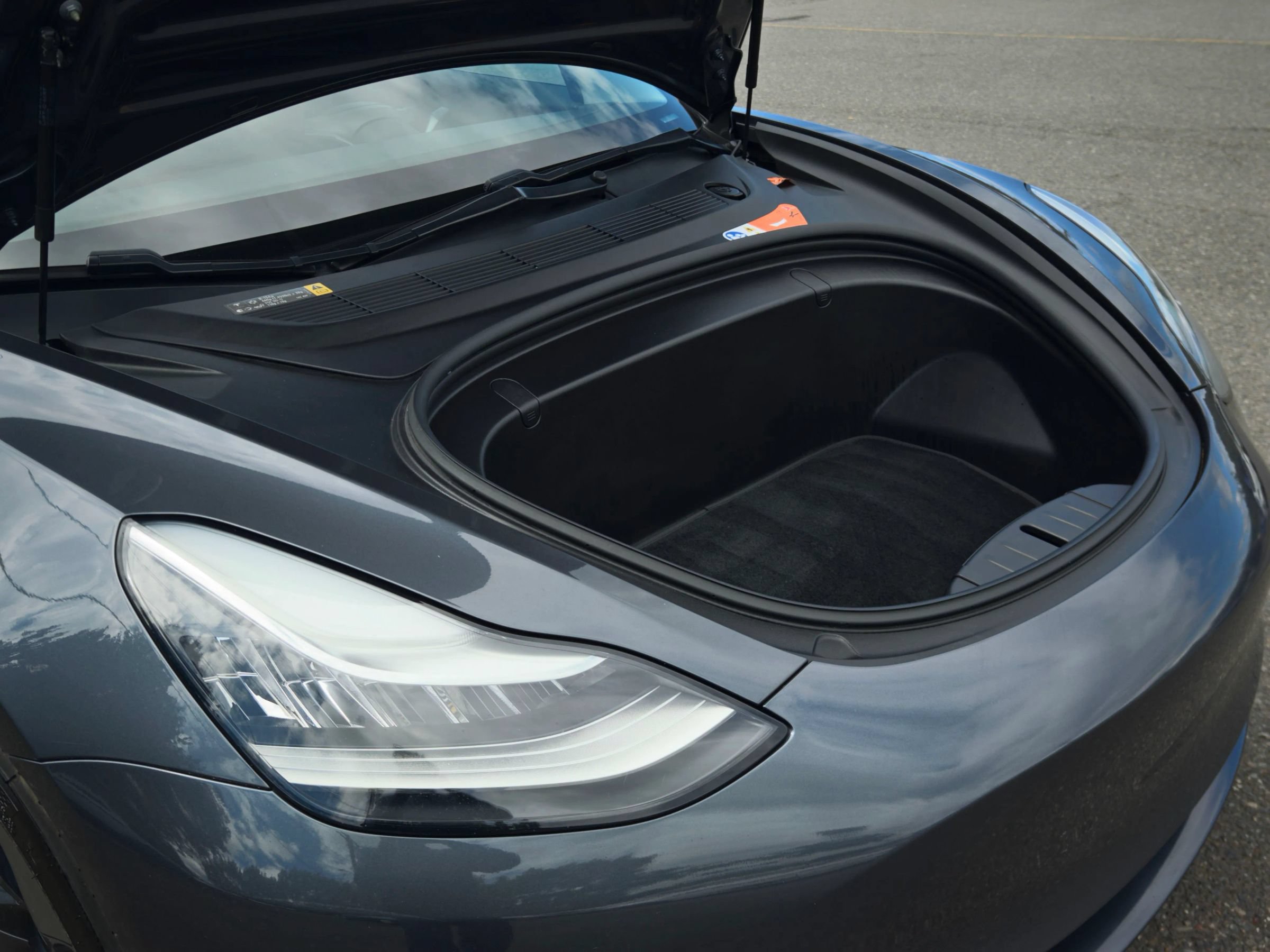Used 2018 Tesla Model 3 Long Range RWD image 43