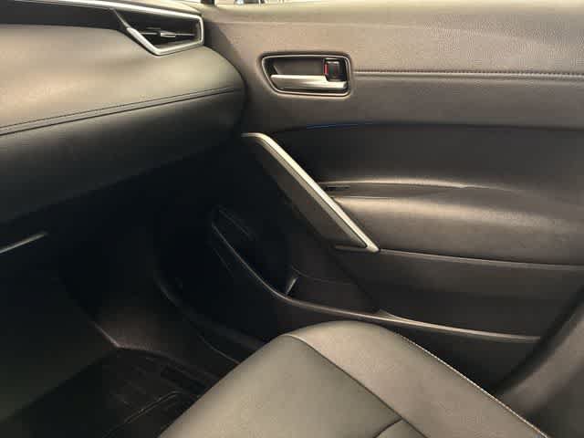 Used 2023 Toyota Corolla Cross XLE FWD image 31