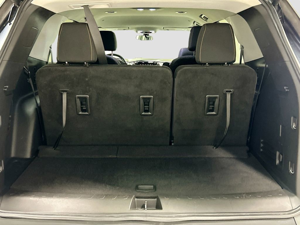 Used 2020 Chevrolet Traverse LT image 25